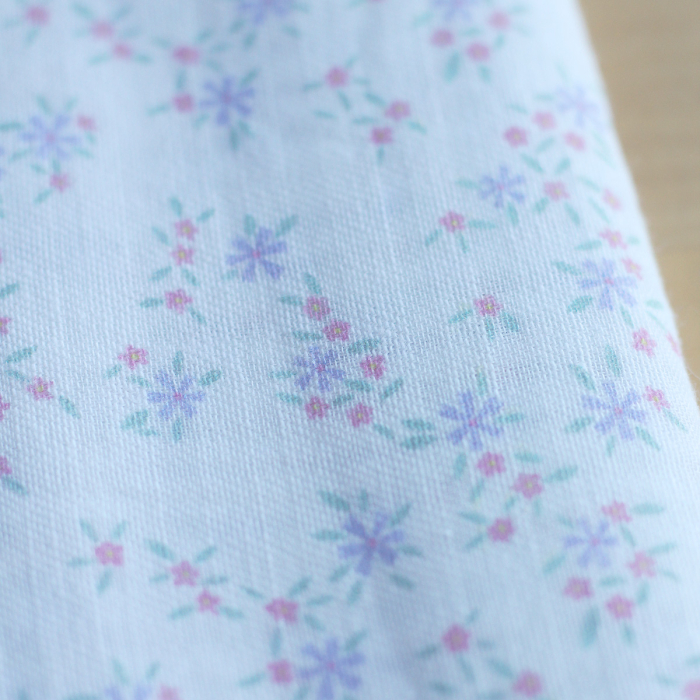 copy of Priscille - Seersucker / Coton gaufré doux fond blanc motif fleuri bleu