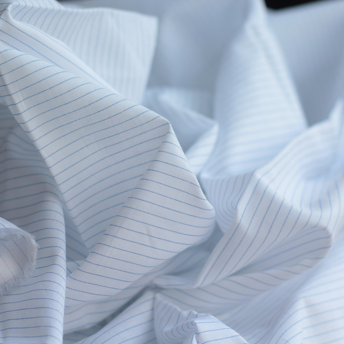 copy of Batiste de coton SILKYNE imprimé petits carreaux bleus