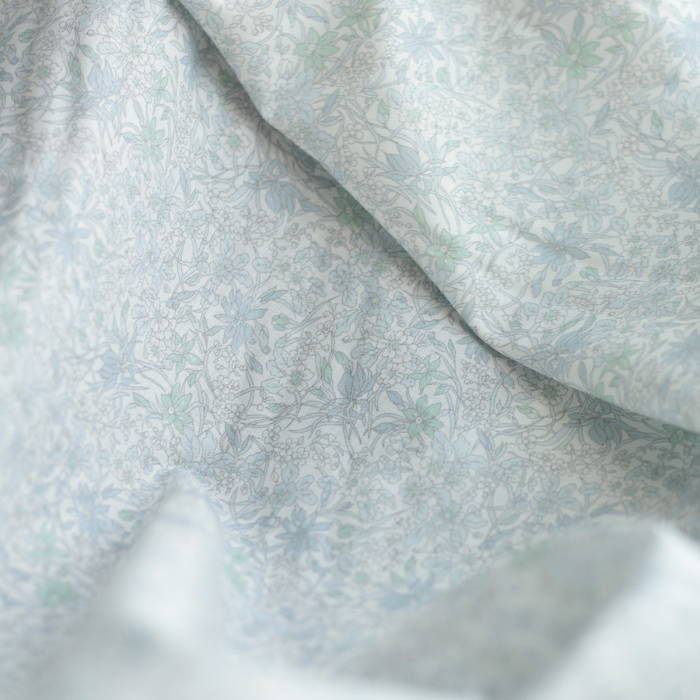 copy of Kezia - Batiste de coton douce à imprimé fleuri bleu