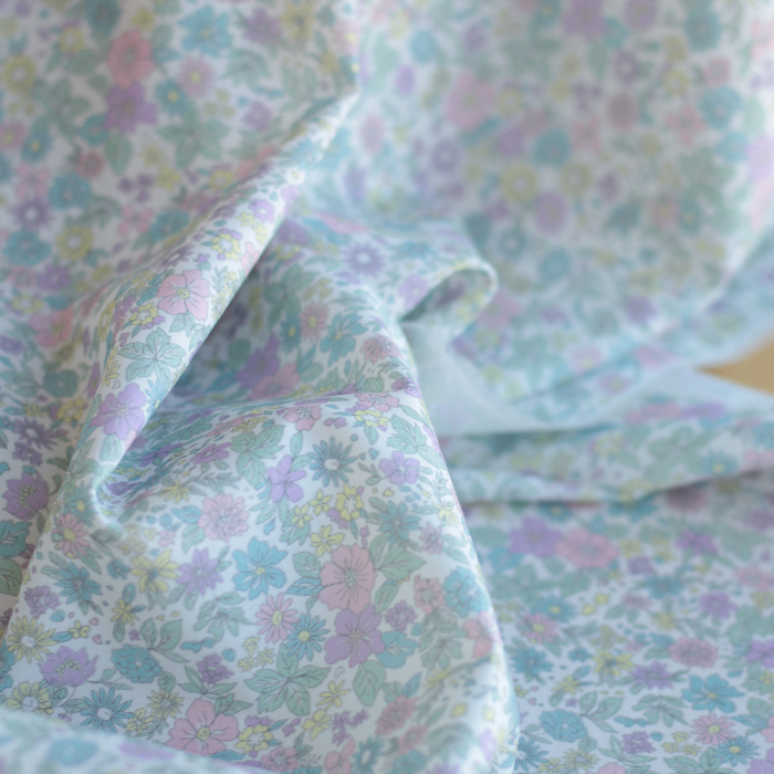 copy of Liv - Batiste de coton douce à imprimé fleuri bleu poudré