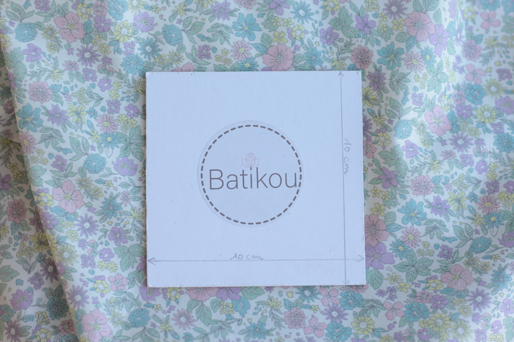 copy of Liv - Batiste de coton douce à imprimé fleuri bleu poudré