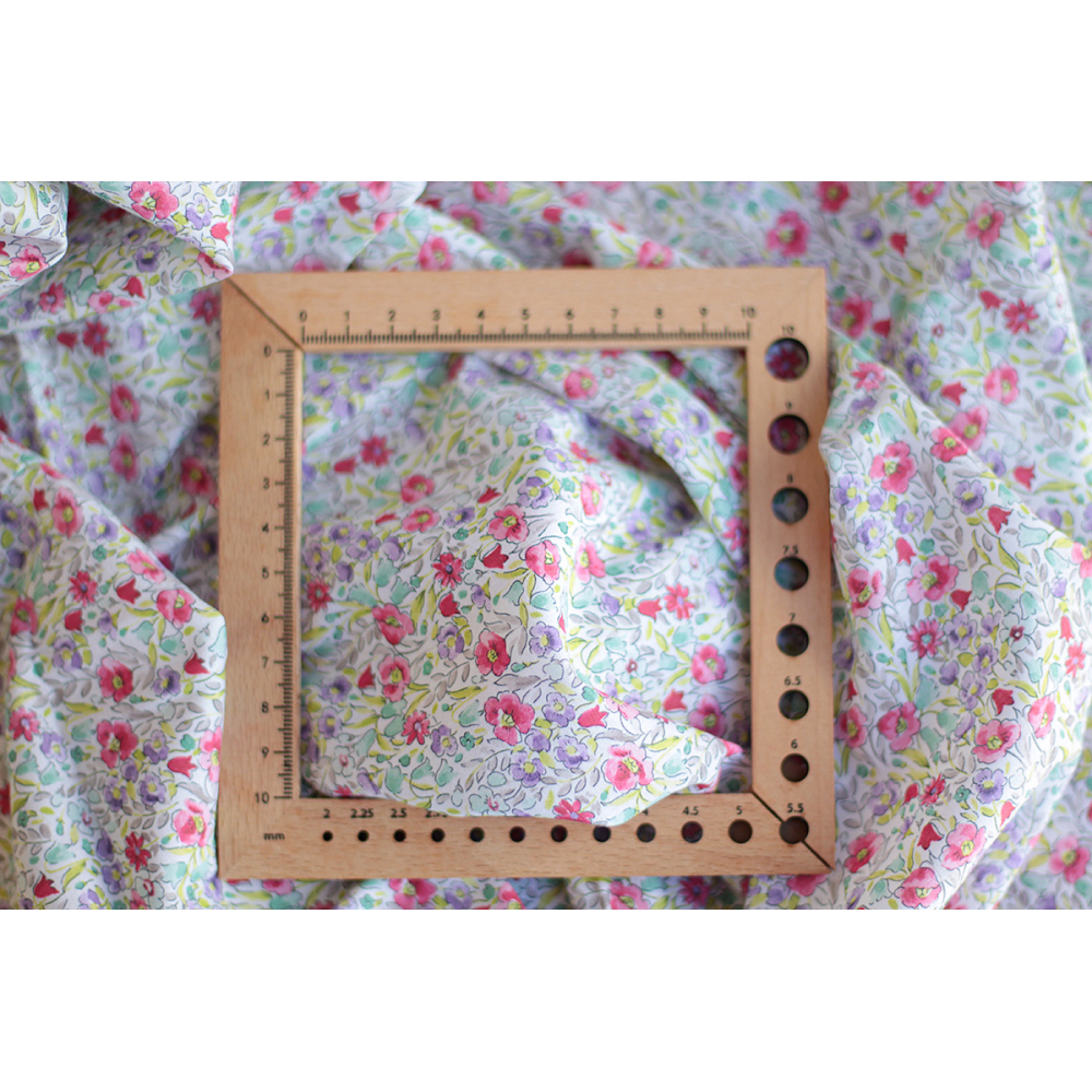 copy of Rita - Batiste de coton bio SILKYNE à imprimé fleuri bleu et vert