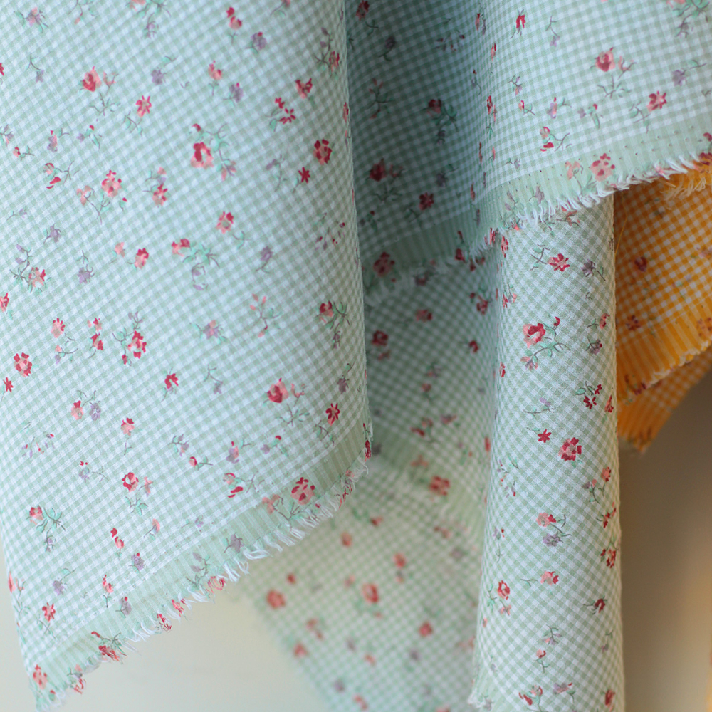 copy of Seersucker / Coton gaufré vichy mini 2mm beige à motif fleuri