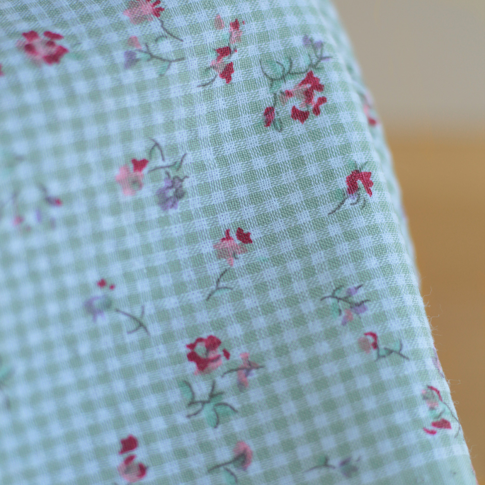 copy of Seersucker / Coton gaufré vichy mini 2mm beige à motif fleuri