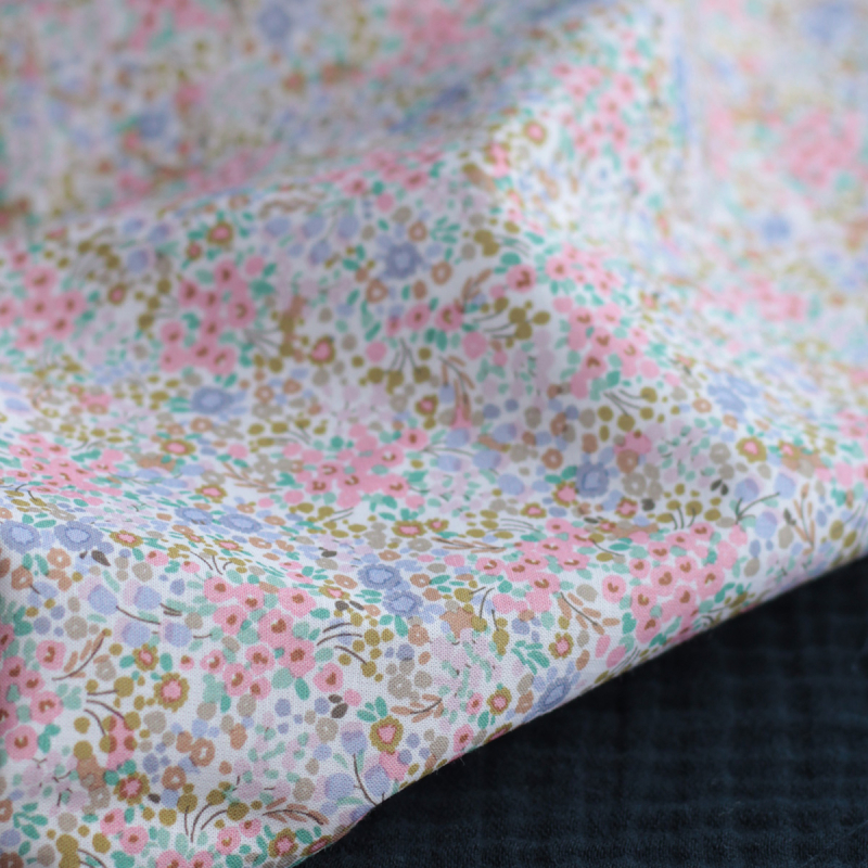 copy of Elinor - Batiste de coton bio SILKYNE à imprimé fleuri vitaminé