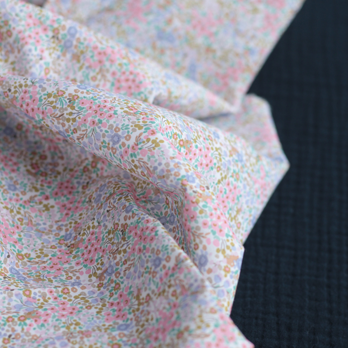 copy of Elinor - Batiste de coton bio SILKYNE à imprimé fleuri vitaminé