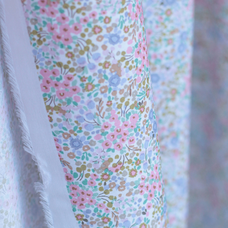 copy of Elinor - Batiste de coton bio SILKYNE à imprimé fleuri vitaminé