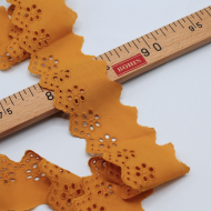 Galon coton broderie anglaise 50mm x 1m moutarde