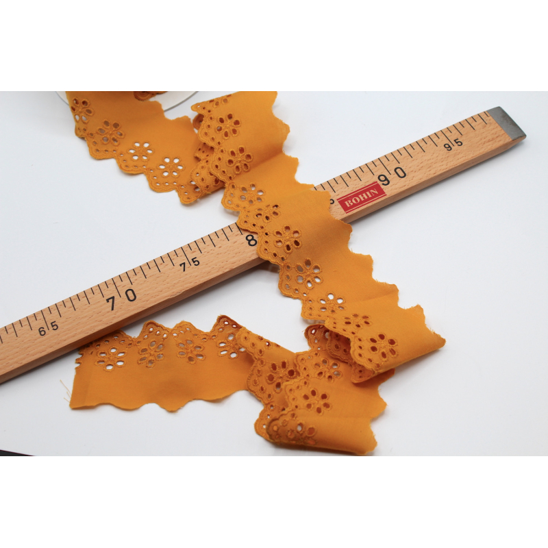 Galon coton broderie anglaise 50mm x 1m moutarde