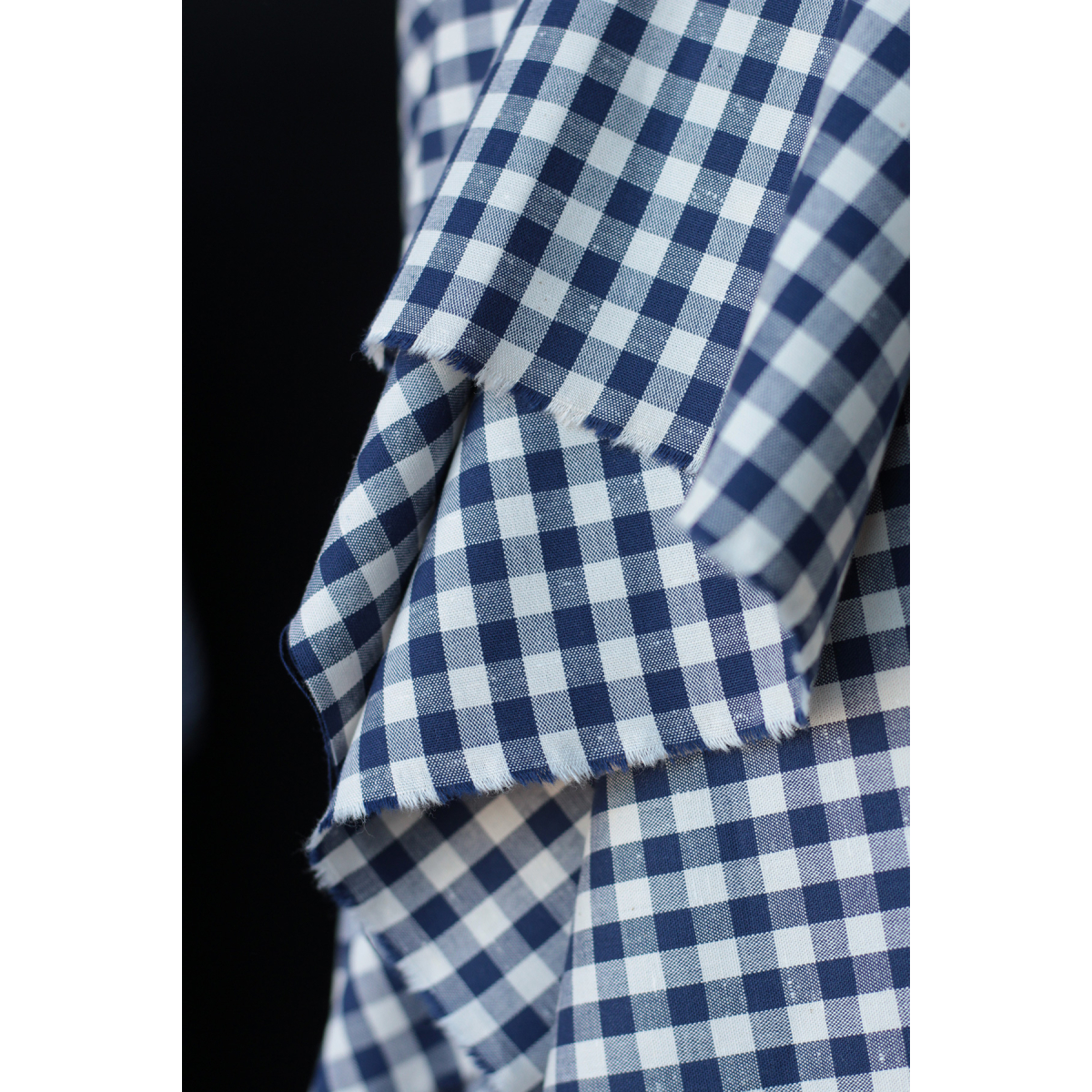 Coton chiné aspect brut vichy moyennes 7mm coloris bleu marine