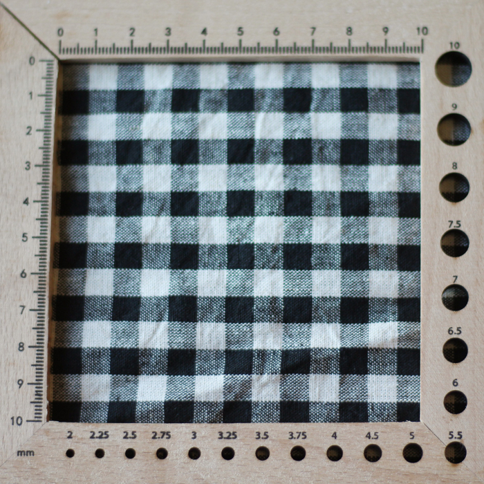 Alphonse - Seersucker / Lin et Coton gaufré vichy 7mm noir et écru