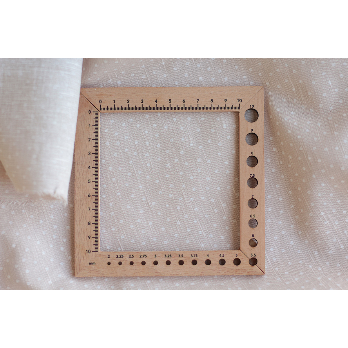 Tissu lin coton lavé à pois fond sable