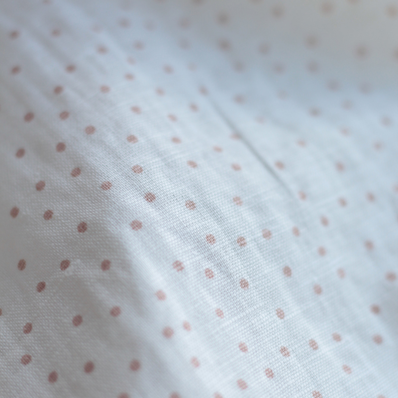 copy of Tissu lin coton lavé fond blanc lait à pois bleu orage