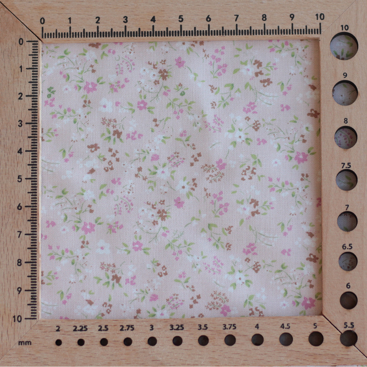 copy of Ingrid - Popeline de coton BIO imprimé fleuri fond celadon