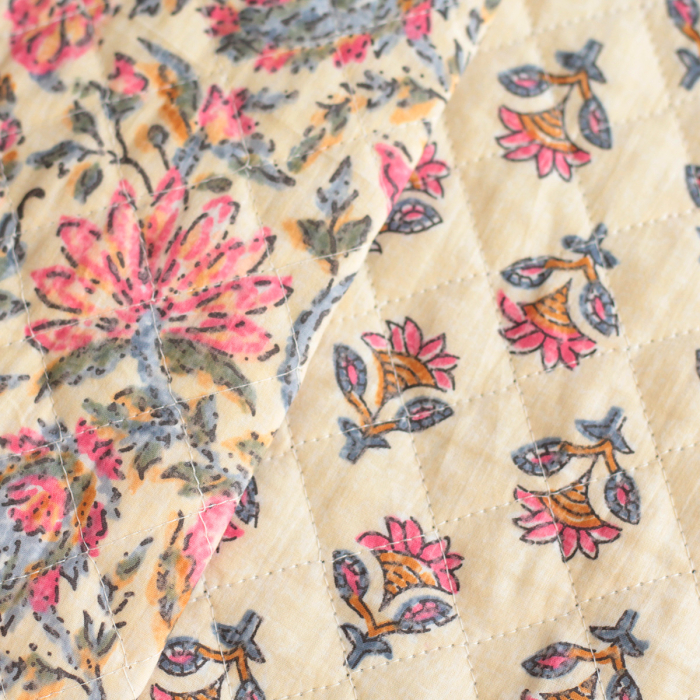 Misha - Tissu indien matelassé double face hand block écru et rose