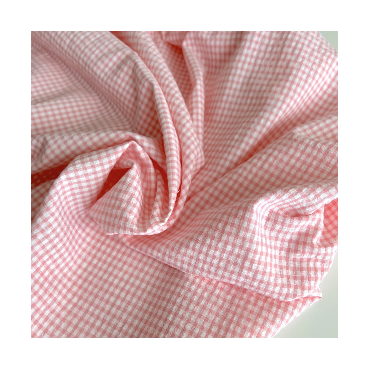 Seersucker / Coton gaufré vichy mini 3mm rose malabar / blanc Seersucker / Coton gaufré vichy mini 3mm rose malabar / blanc