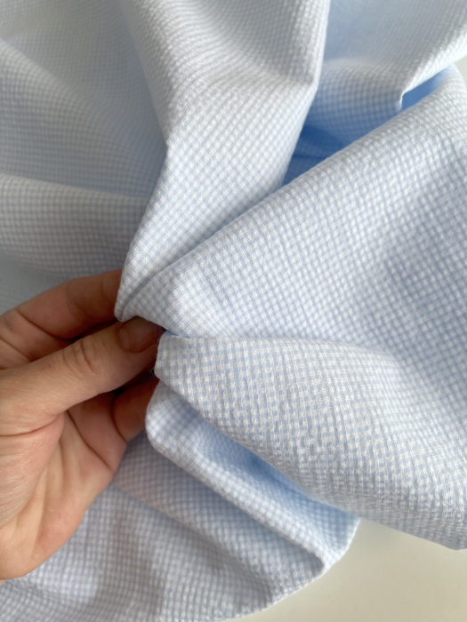 Seersucker / Coton gaufré vichy mini bleu ciel / blanc
