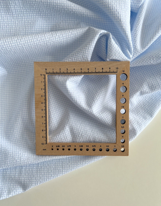 Seersucker / Coton gaufré vichy mini bleu ciel / blanc