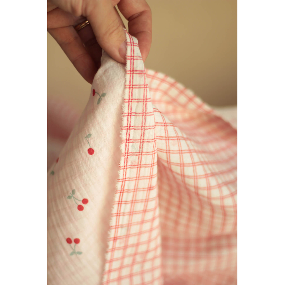 copy of Cherry - Double gaze de coton double face coloris blanc cerises et quadrillage bleu