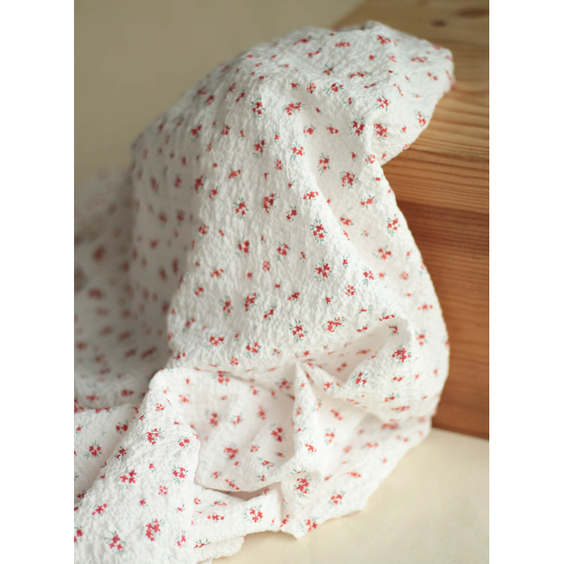 copy of Pauline - Tissu coton texturé gaufré fleuri bleu et vert