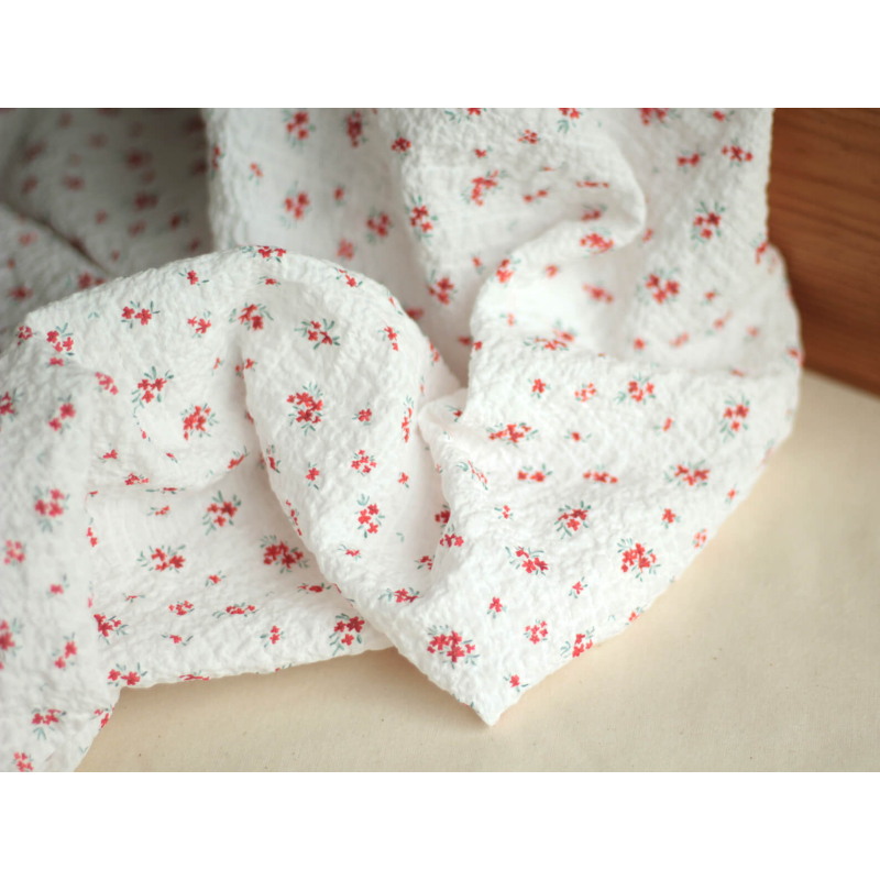 copy of Pauline - Tissu coton texturé gaufré fleuri bleu et vert