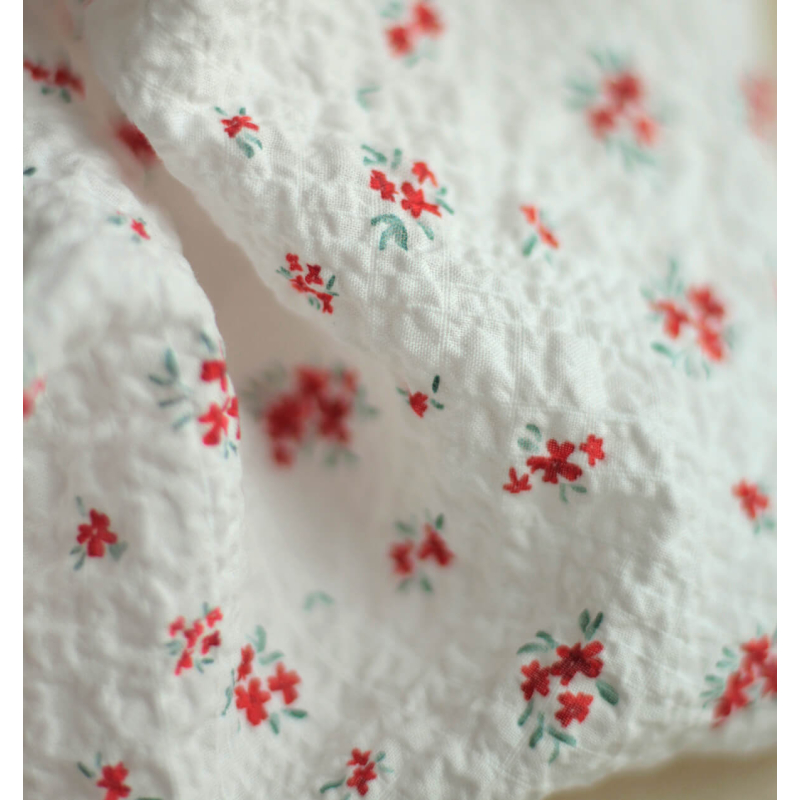 copy of Pauline - Tissu coton texturé gaufré fleuri bleu et vert