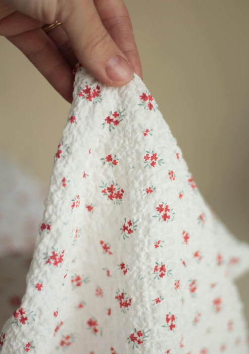 copy of Pauline - Tissu coton texturé gaufré fleuri bleu et vert