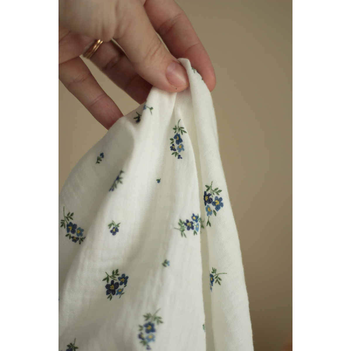 copy of ROZEN - Double gaze de coton BIO blanc motif exclusif copy of ROZEN - Double gaze de coton BIO blanc motif exclusif