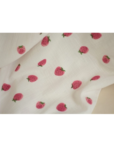 Dora - Double gaze de coton blanc motif fraises rosées