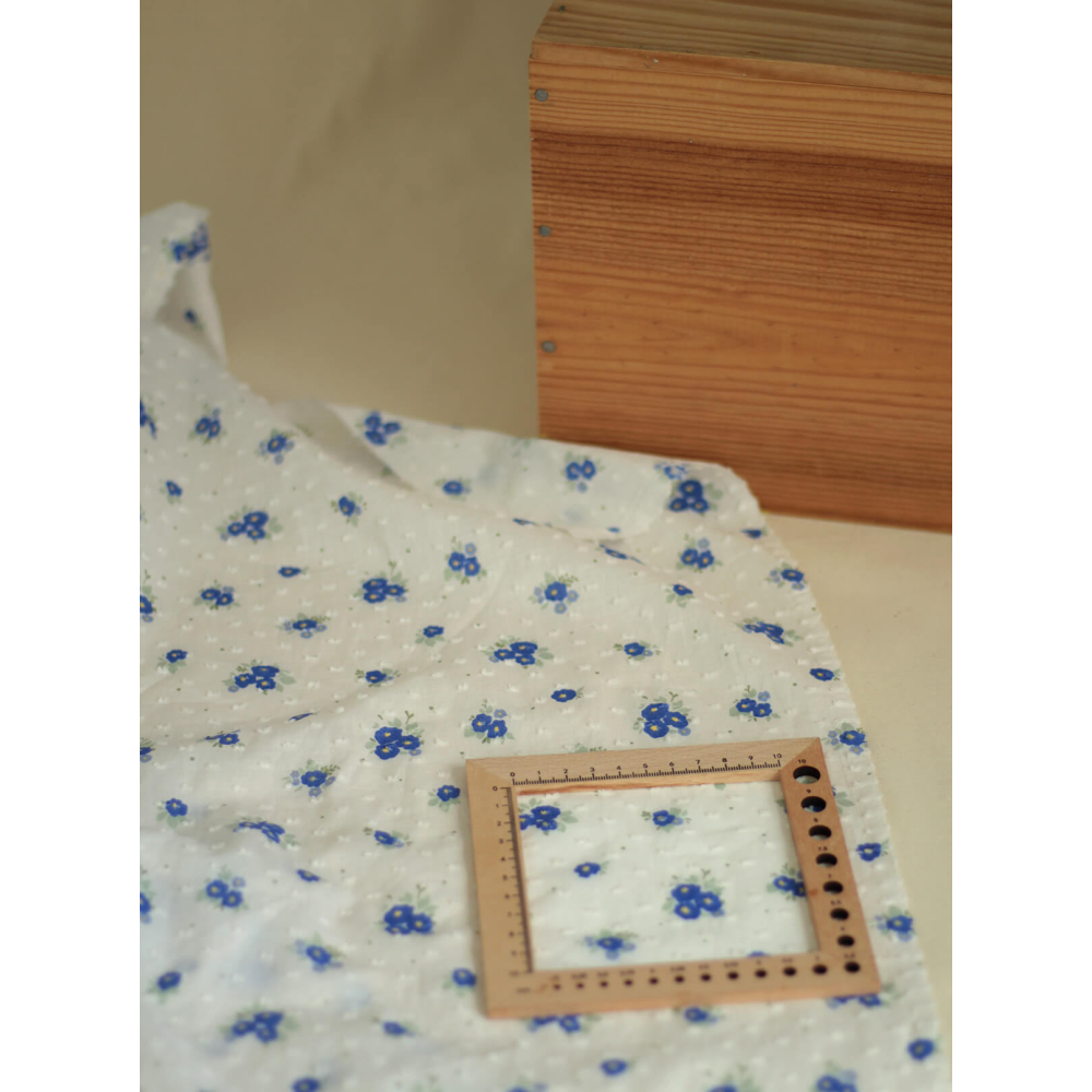 Rozen - Plumetis de coton blanc imprimé exclusif bleu cobalt