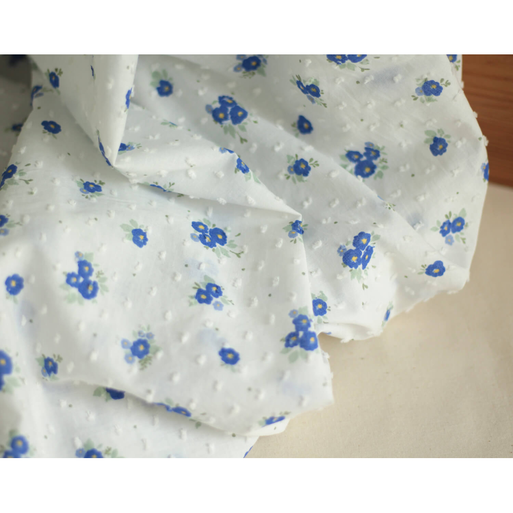 Rozen - Plumetis de coton blanc imprimé exclusif bleu cobalt