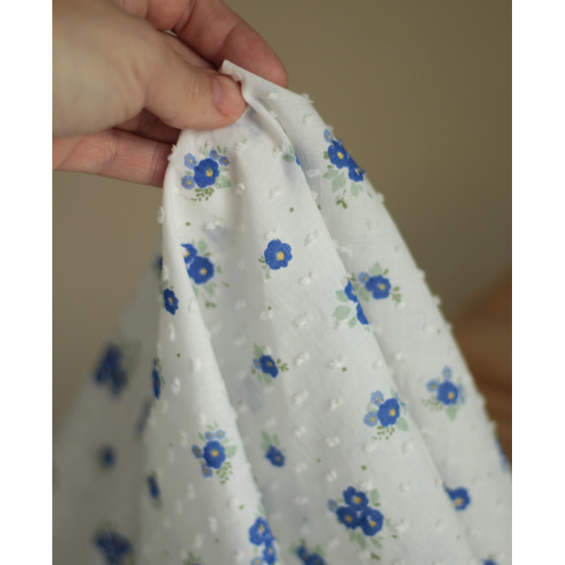 Rozen - Plumetis de coton blanc imprimé exclusif bleu cobalt