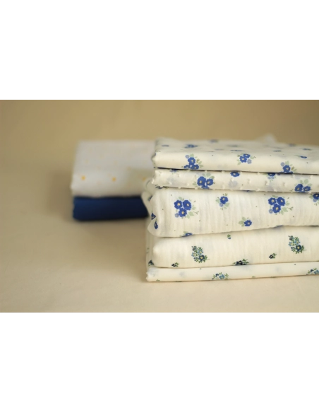 Rozen - Plumetis de coton blanc imprimé exclusif bleu cobalt