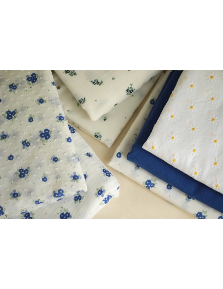 Rozen - Plumetis de coton blanc imprimé exclusif bleu cobalt