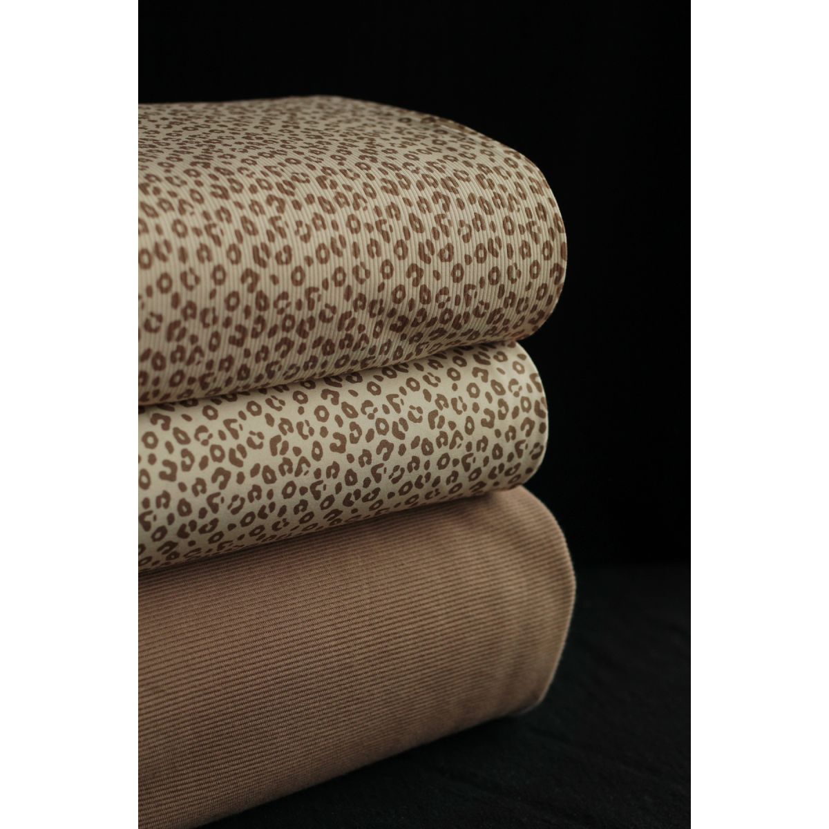Jersey coton côtes fines à motifs graou beige Jersey coton côtes fines à motifs graou beige
