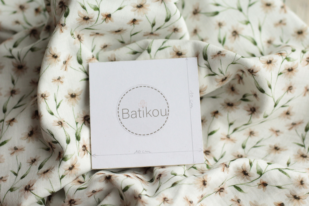 - Double gaze de coton BIO blanc imprimé fleuri ocre