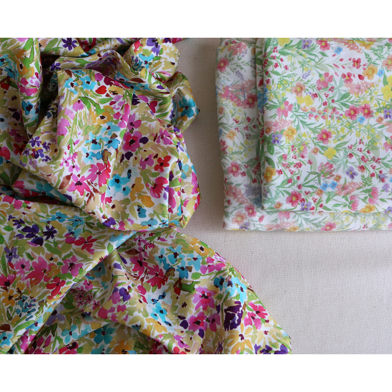 Monica - Coton satiné bio à imprimé fleuri aquarelle