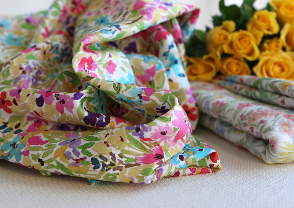 Monica - Coton satiné bio à imprimé fleuri aquarelle