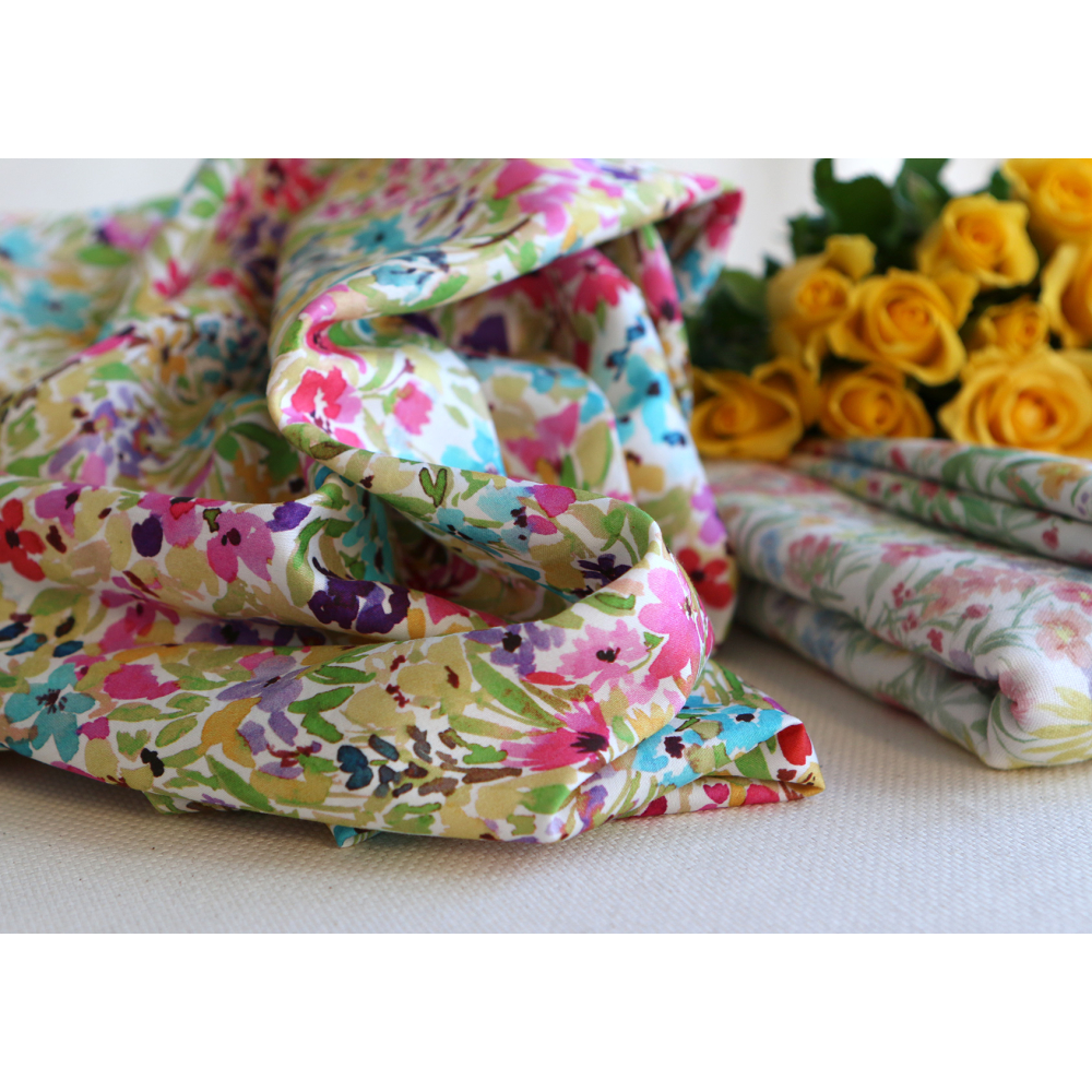 Monica - Coton satiné bio à imprimé fleuri aquarelle