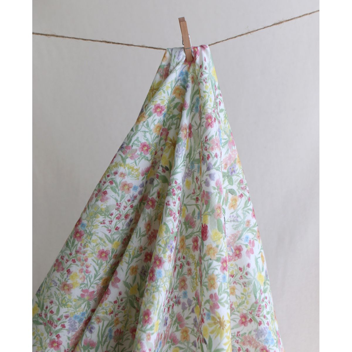 copy of Celine - Double gaze de coton BIO blanc motif fleuri marine / moutarde copy of Celine - Double gaze de coton BIO blanc motif fleuri marine / moutarde