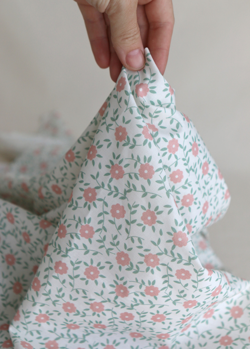 copy of Gaspard - Batiste de coton organique imprimé fleuri fond bleu