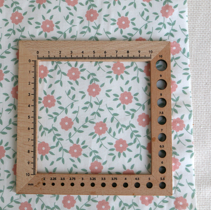 copy of Gaspard - Batiste de coton organique imprimé fleuri fond bleu