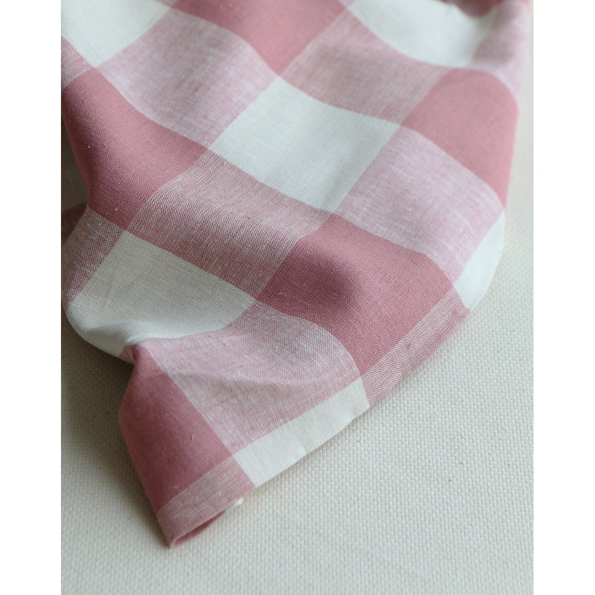 copy of Tissu lin viscose grand vichy bleu marine et écru