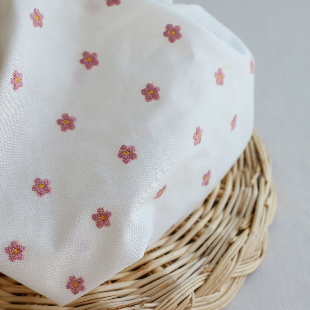 copy of Popeline coton organique broderies pâquerettes