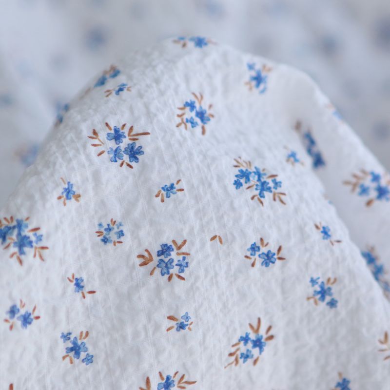 copy of Paulette - Tissu coton texturé gaufré fleuri rouge et vert