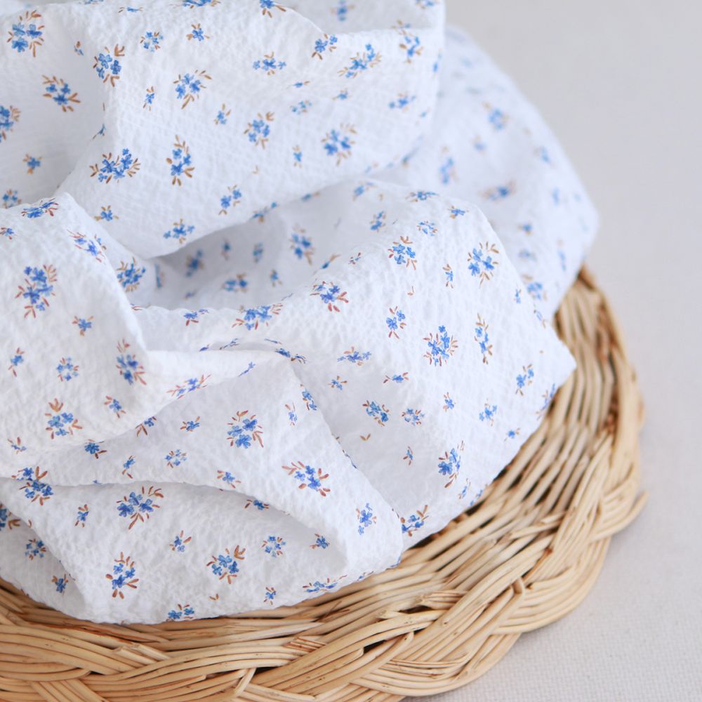 copy of Paulette - Tissu coton texturé gaufré fleuri rouge et vert