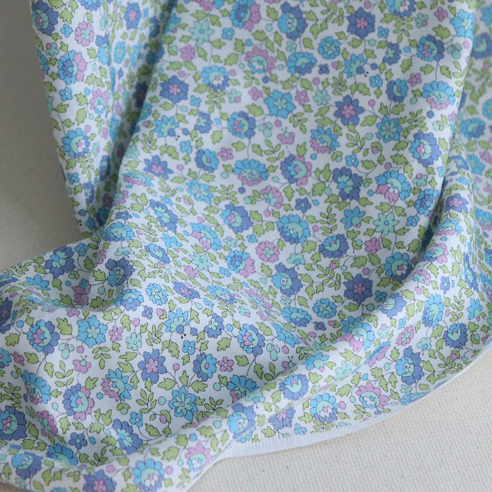 copy of Coton popeline fine et satinée imprimé biches