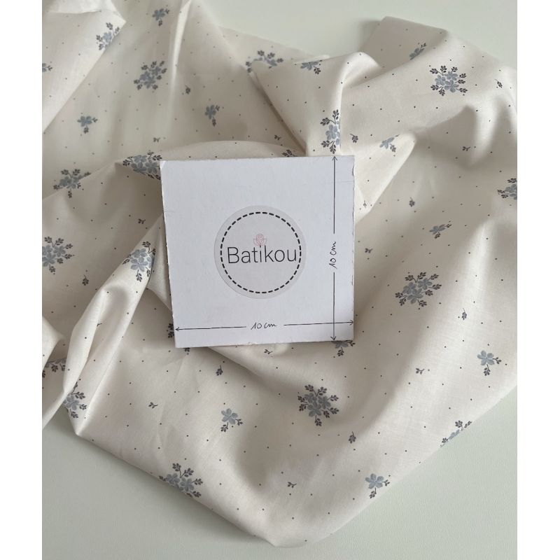 Beth - Batiste de coton BIO imprimé exclusif bleu crème / SILKYNE