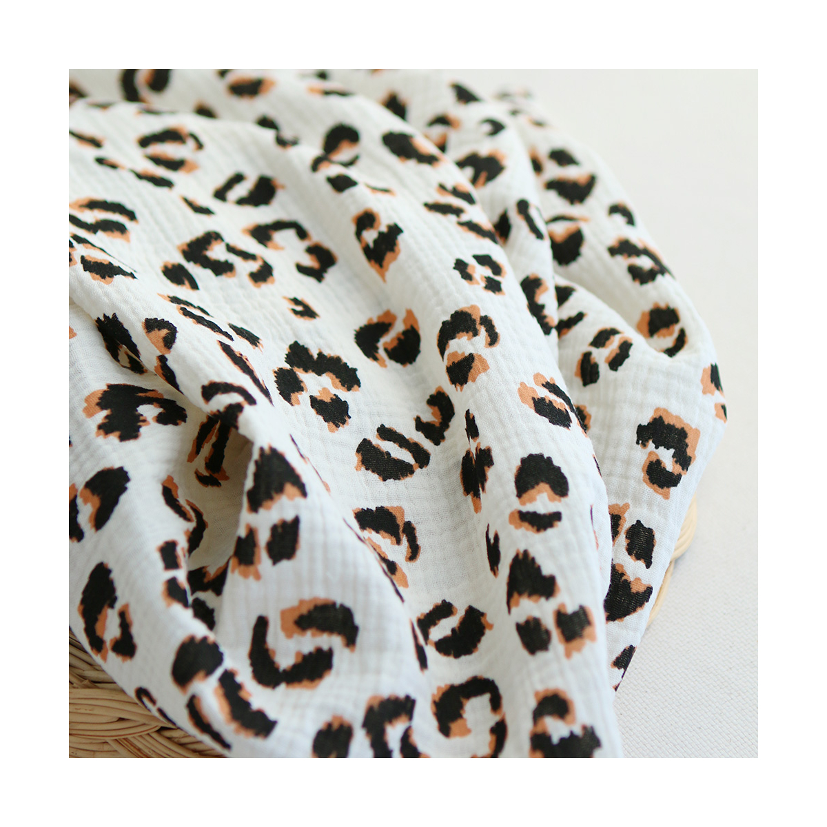 Double gaze de coton Fauve Graou fond écru Double gaze de coton Fauve Graou fond écru