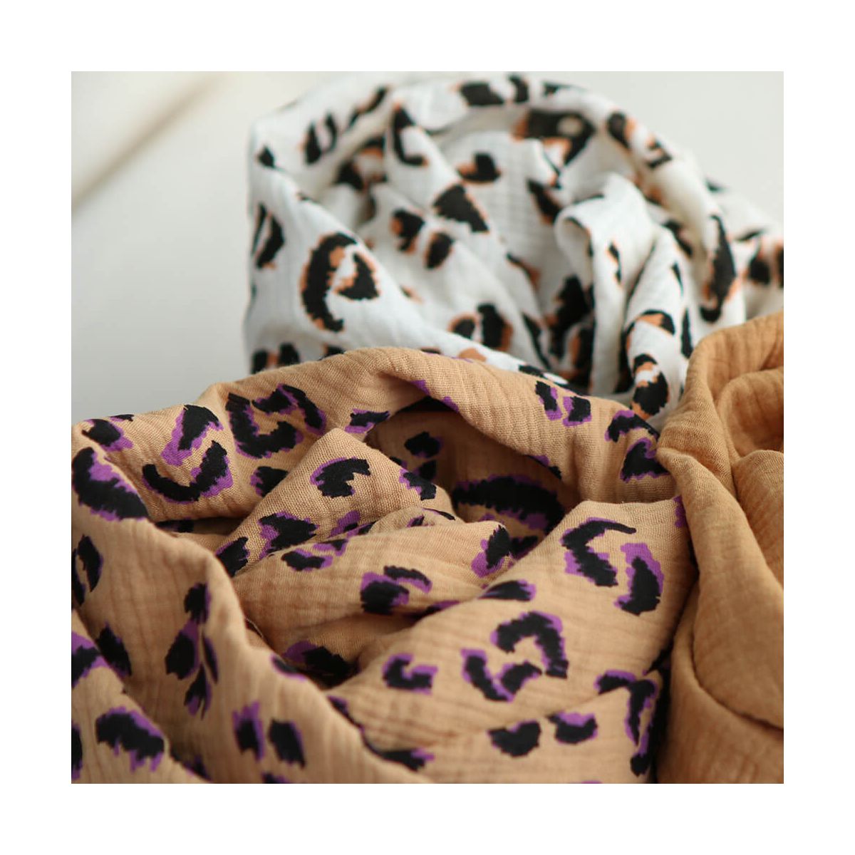 Double gaze de coton Fauve Graou fond camel Double gaze de coton Fauve Graou fond camel